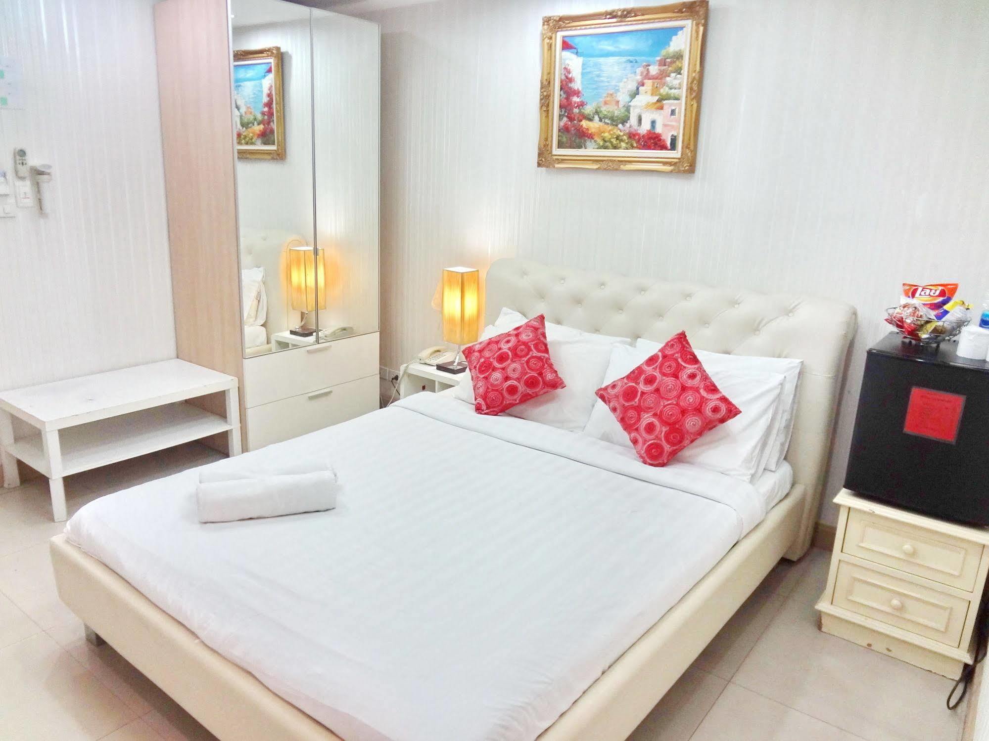 Diamond Residence Silom Bangkok Eksteriør billede